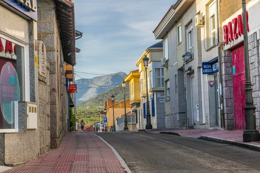 File:Alpedrete, Spain.jpg