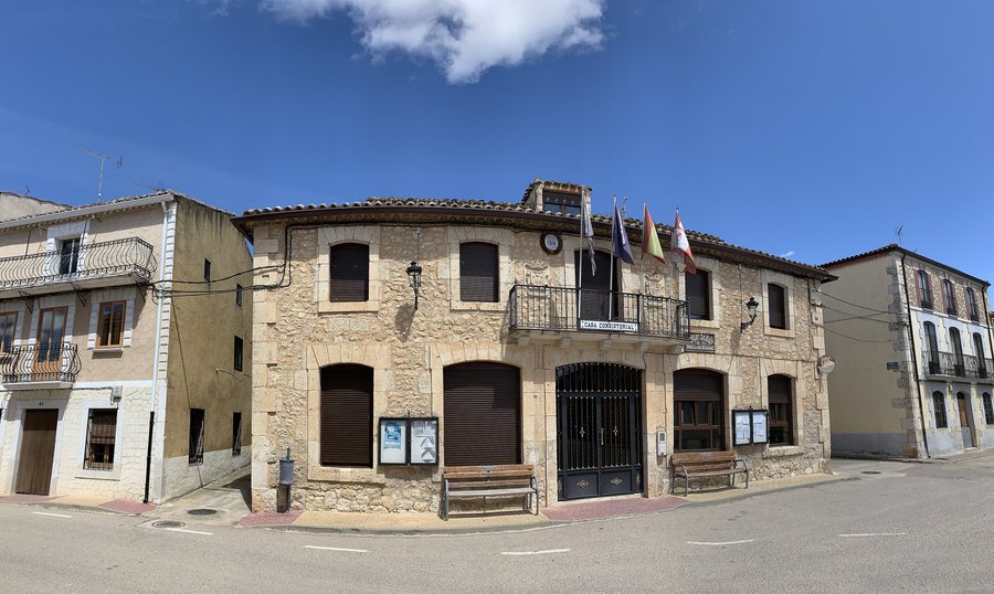 File:Ayto de Baños de Valdearados 02.jpg