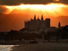 Festungen Burgen Schlösser und Paläste Balearische Inseln (Balearen)