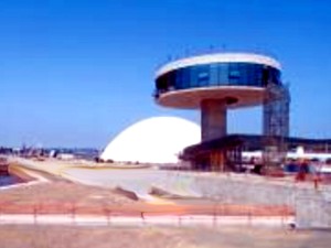 Centro Niemeyer in Aviles